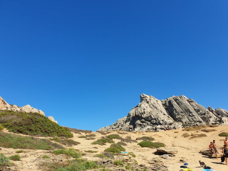 Валле делла Луна или Лунная долина, где живут хиппи — sardiniadom.com